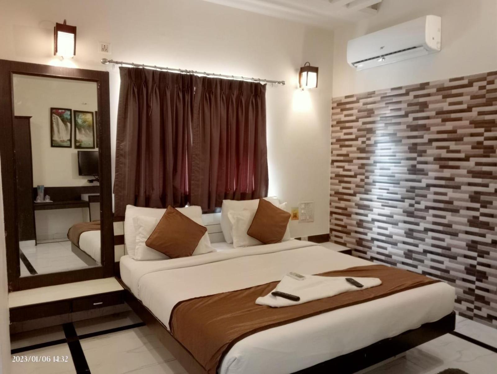 Hotel Saikripa Imperial Даман Екстериор снимка