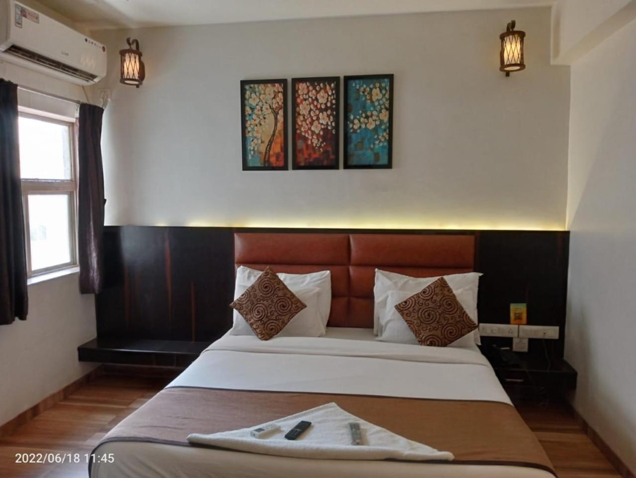 Hotel Saikripa Imperial Даман Екстериор снимка