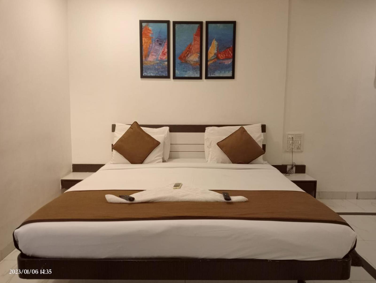 Hotel Saikripa Imperial Даман Екстериор снимка